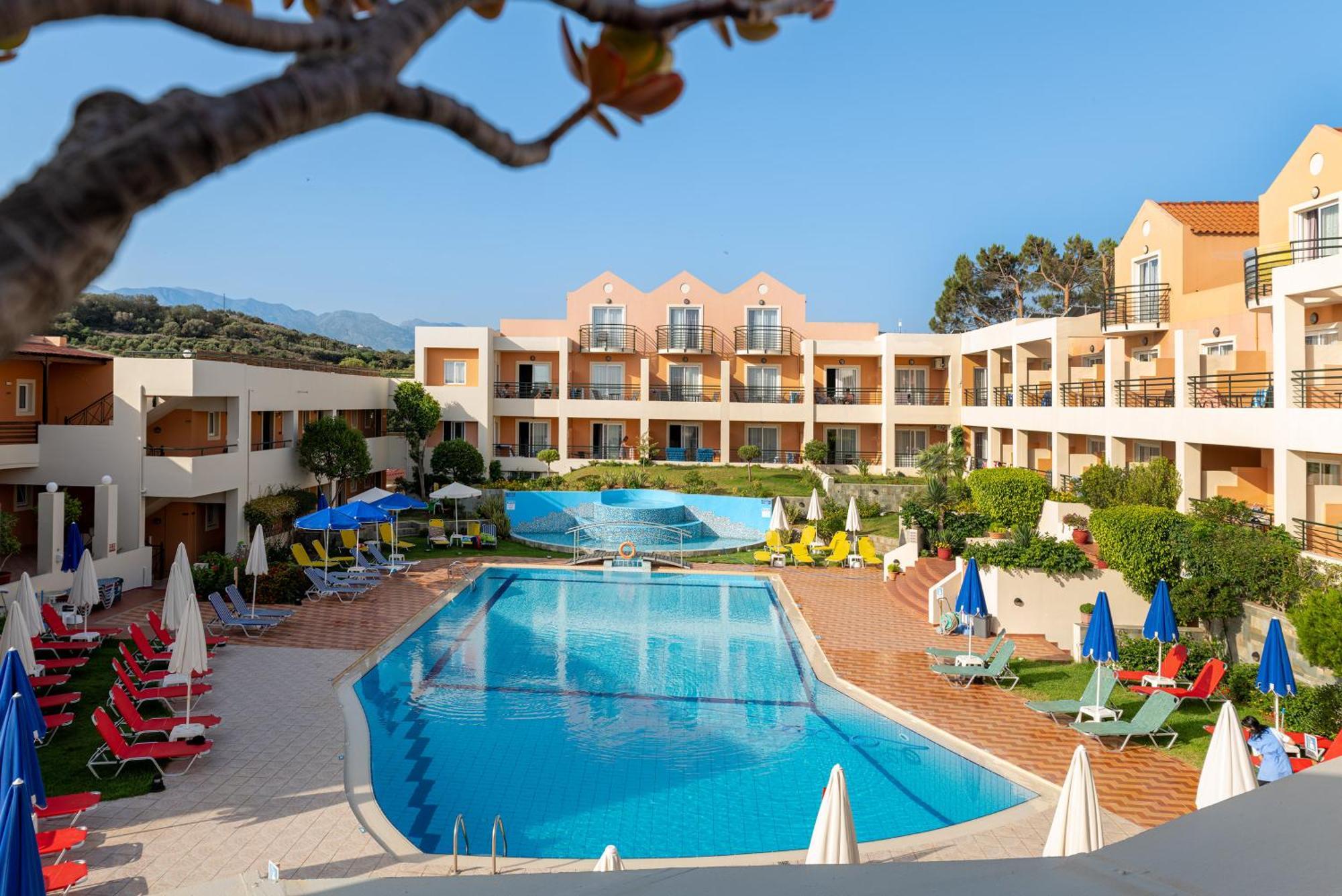 Pegasus Hotel Stalós Dış mekan fotoğraf